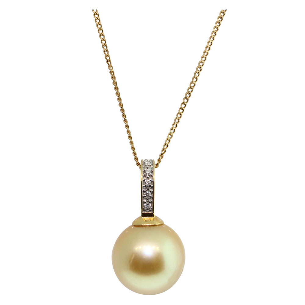 18CT YELLOW GOLD 12MM SOUTH SEA PEARL & DIAMOND PENDANT