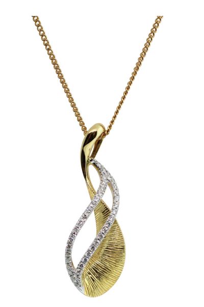 18CT YELLOW GOLD .21CT DIAMOND SET PENDANT